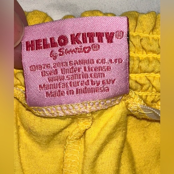 Girls Hello Kitty ruffled skirt with built in shirts size 7/8 San… - Picture 4 of 5